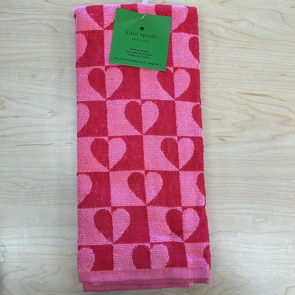 Kate Spade New York set of 2 kitchen towels in red and rose pink - Picture 1 of 2